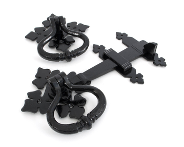 Added Black Shakespeare Latch Set To Basket